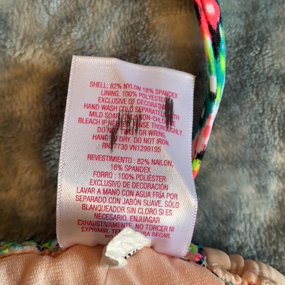 Bikini triangle top ONLY XS Aztec pattern sting - Picture 6 of 7